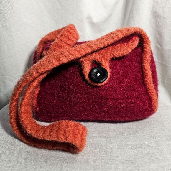 Handmade Small Wool Felted Purse in Red & Rust Could be Vintage Cute! - Picture 10 of 10